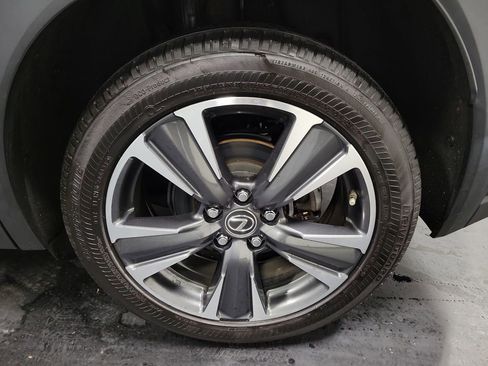 Used 2019 Lexus UX 200 w/ Premium Package image 10