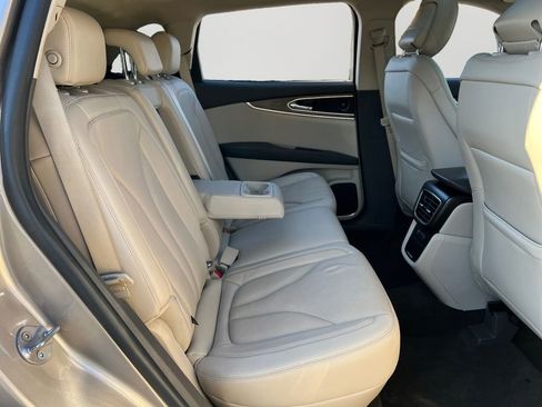 Used 2020 Lincoln Nautilus Reserve image 8