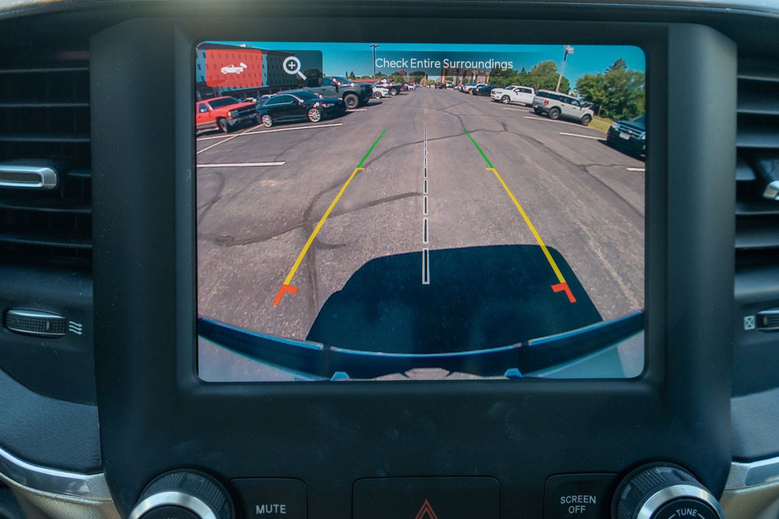 Used 2022 RAM 1500 Laramie AWD/4WD image 18