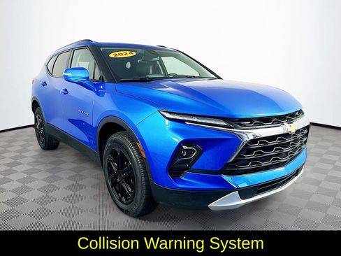 Used 2024 Chevrolet Blazer LT FWD image 3