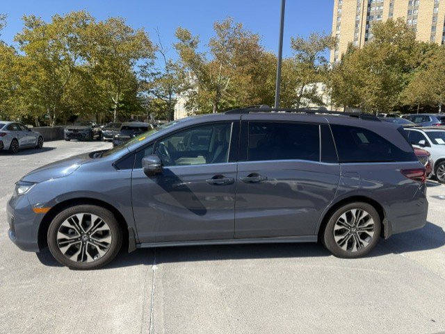 Used 2025 Honda Odyssey Elite image 5