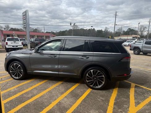 Used 2023 Lincoln Aviator Reserve w/ Equipment Group 201A AWD/4WD image 6