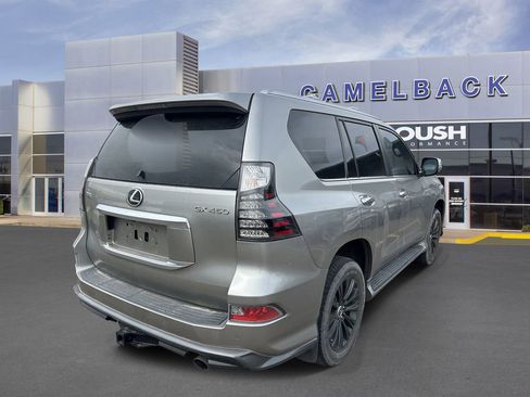 Used 2023 Lexus GX 460 Premium w/ Accessory Package image 4