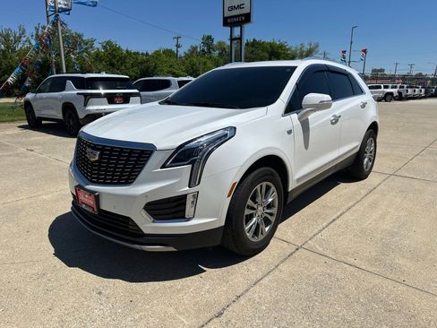 Used 2023 Cadillac XT5 Premium Luxury FWD image 2