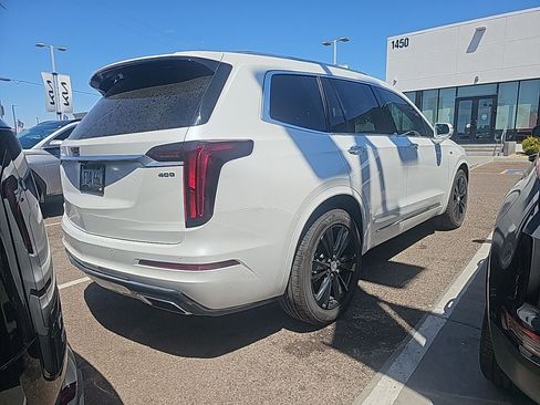 Used 2020 Cadillac XT6 Premium Luxury FWD image 6