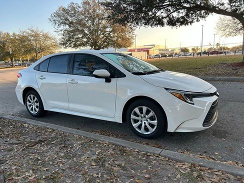 Certified 2025 Toyota Corolla LE image 7