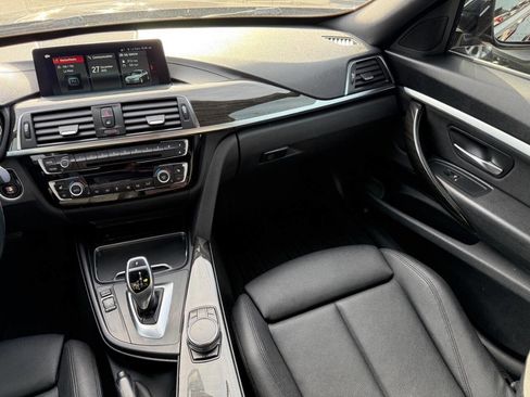 Used 2018 BMW 330i Gran Turismo xDrive image 17