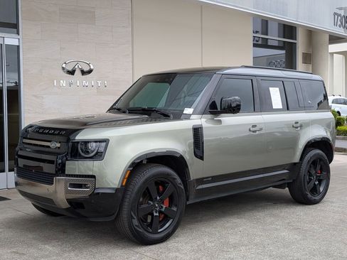 Used 2023 Land Rover Defender 110 X AWD/4WD image 1