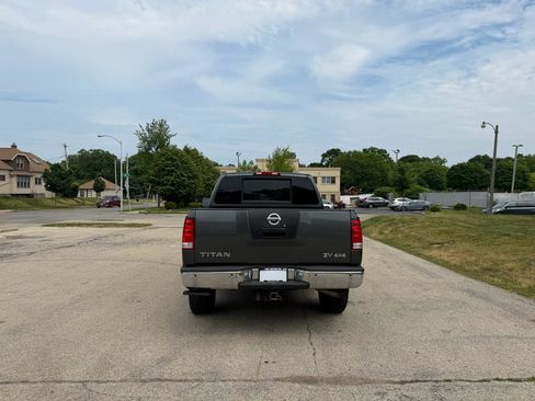 Used 2011 Nissan Titan SV w/ SV Premium Utility Pkg AWD/4WD image 6