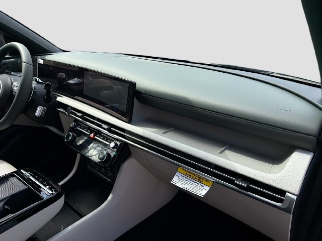 Certified 2026 Hyundai Tucson Limited FWD image 32