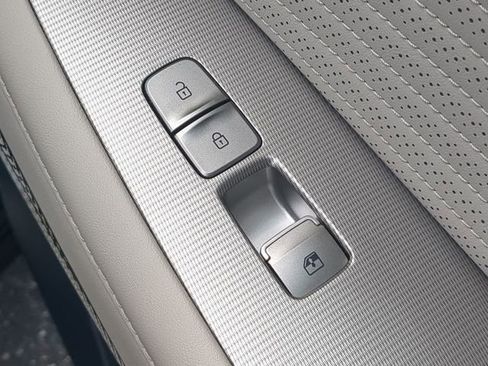 Used 2024 Hyundai Palisade Calligraphy image 40