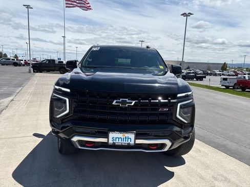 Certified 2025 Chevrolet Suburban Z71 AWD/4WD image 8