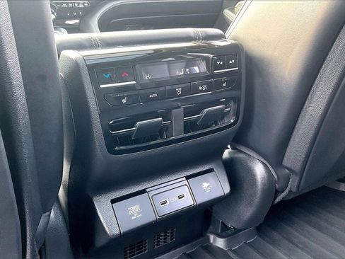 Used 2024 Acura MDX SH-AWD w/ Advance Package image 10