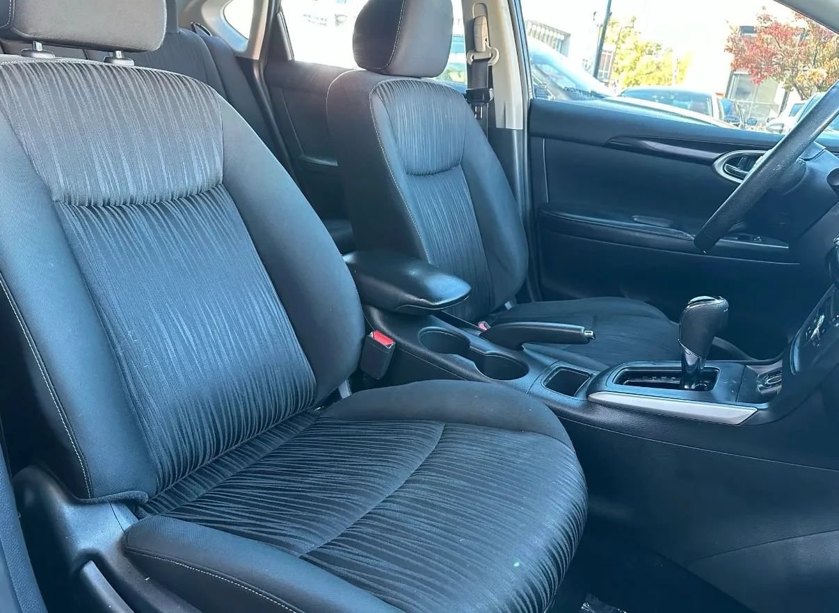 Used 2019 Nissan Sentra SV w/ Special Edition Package FWD image 12