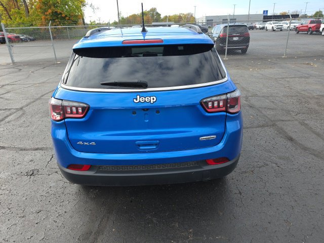 Used 2023 Jeep Compass Latitude w/ Convenience Group AWD/4WD image 4