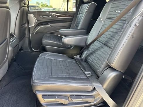 Used 2022 Cadillac Escalade ESV Sport Platinum w/ Heavy-Duty Trailer Package RWD image 17