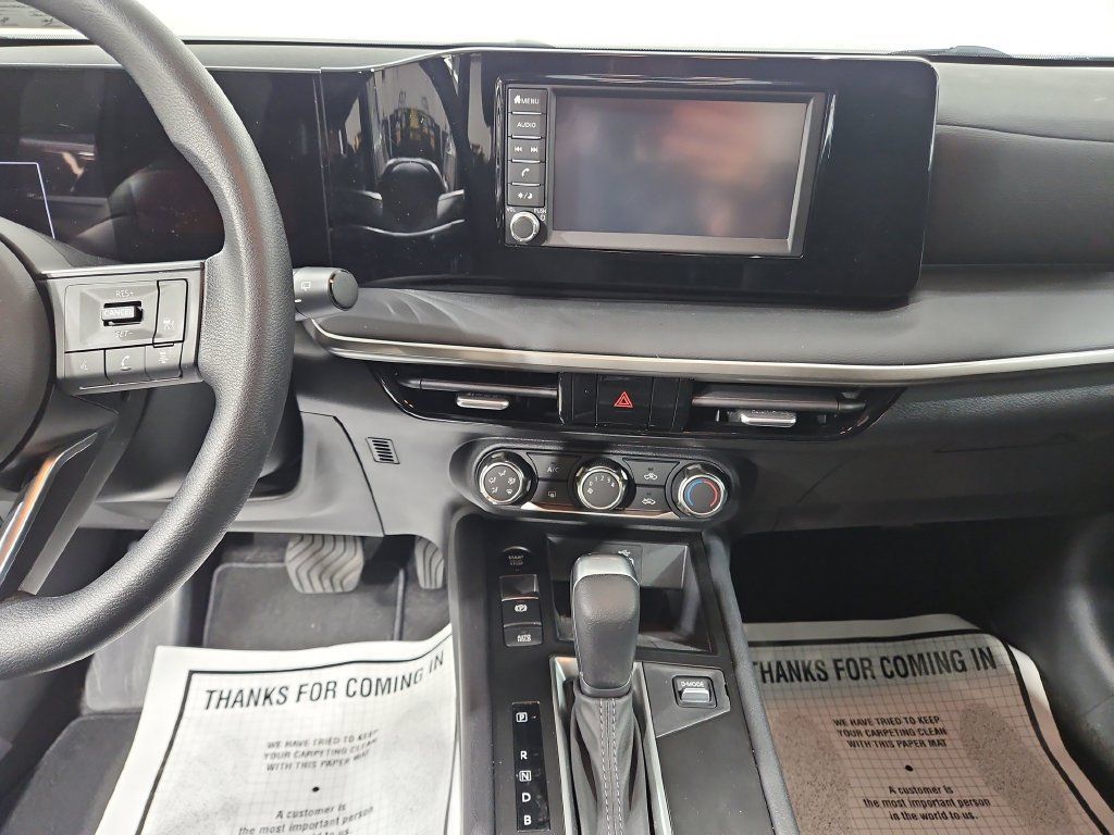Certified 2025 Nissan Kicks S AWD/4WD image 19