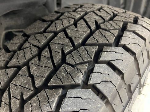 Used 2024 Jeep Gladiator Sport image 33