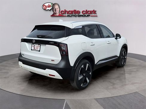 Used 2025 Nissan Kicks SR image 5