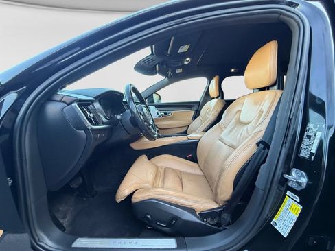 Used 2018 Volvo V90 T6 Cross Country w/ Convenience Package AWD/4WD image 13