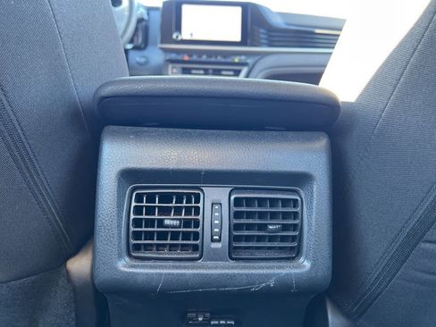 Used 2025 Toyota Camry LE image 24