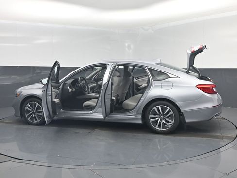 Used 2020 Honda Accord Touring image 61
