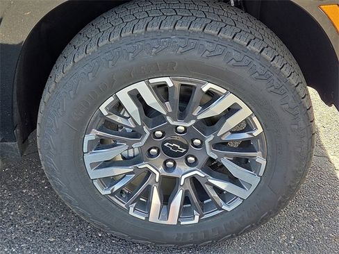 New 2026 Chevrolet Tahoe Z71 w/ Z71 Off-Road Package image 6