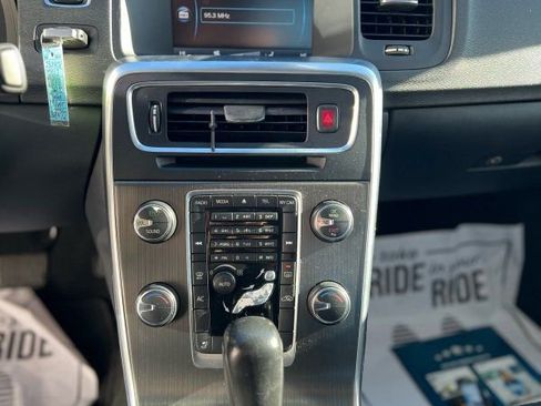 Used 2012 Volvo S60 T5 image 15