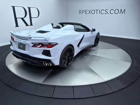 Used 2022 Chevrolet Corvette Stingray Preferred Conv w/ Z51 Performance Package RWD image 5