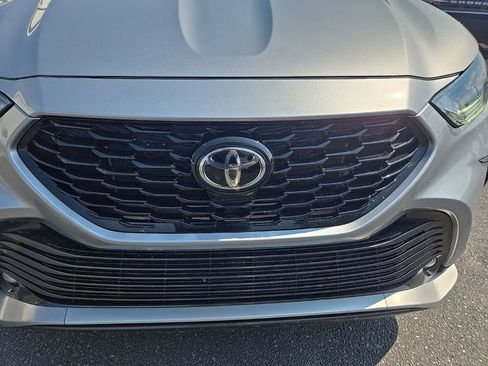 Used 2022 Toyota Highlander XSE image 33