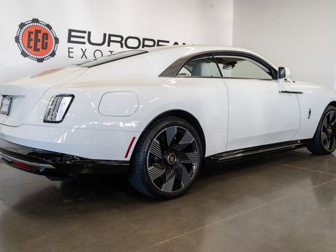 Used 2026 Rolls-Royce Spectre image 24