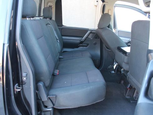 Used 2010 Nissan Titan SE RWD image 24
