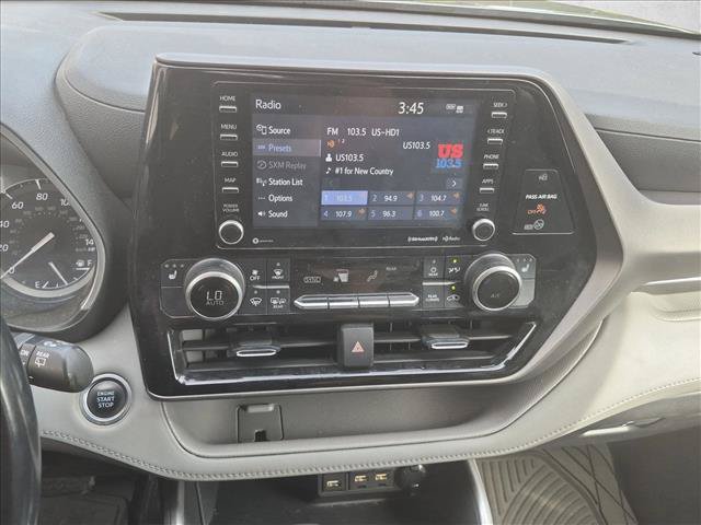 Used 2021 Toyota Highlander XLE AWD/4WD image 12