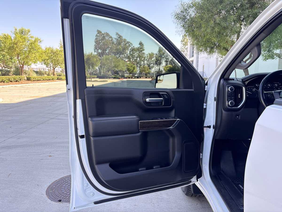 Used 2020 GMC Sierra 1500 Elevation w/ Elevation Value Package AWD/4WD image 17