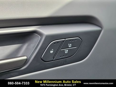 Used 2024 Kia EV9 Wind image 19