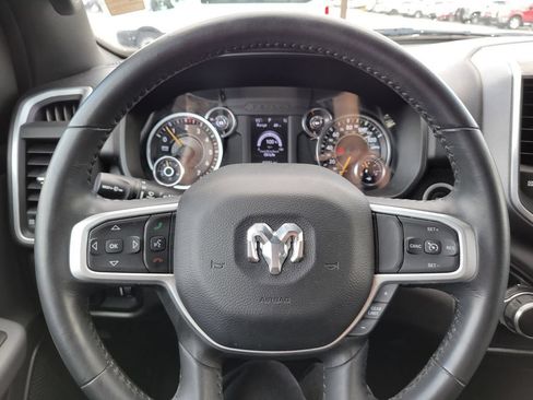 Used 2022 RAM 1500 Big Horn AWD/4WD image 29