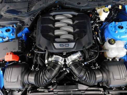 Used 2025 Ford Mustang GT RWD image 18