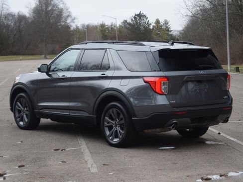 Used 2023 Ford Explorer XLT w/ Equipment Group 202A image 26
