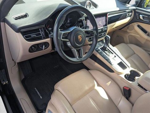 Used 2020 Porsche Macan image 2