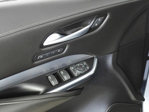 Used 2025 Cadillac XT4 Premium Luxury FWD image 12