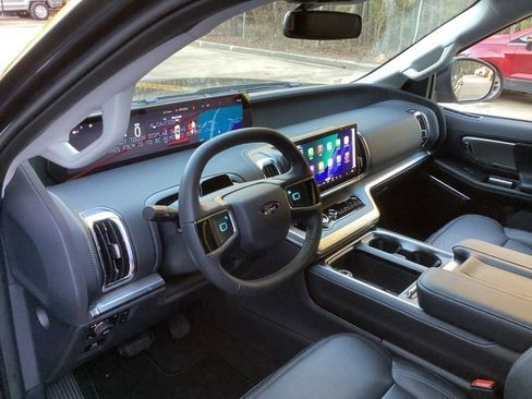 New 2026 Ford Expedition Platinum w/ Driver's Package AWD/4WD image 33