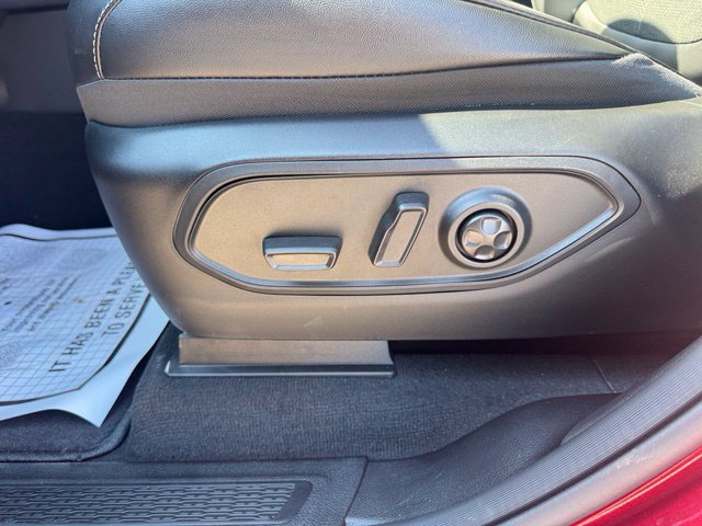 Used 2026 Jeep Grand Cherokee Altitude RWD image 10