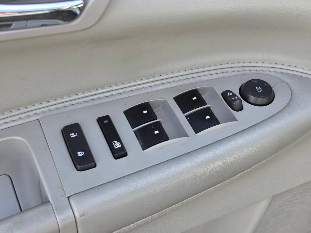 Used 2009 Saturn Outlook XE w/ Premium Trim Package AWD/4WD image 27