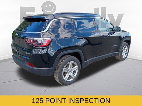 Used 2023 Jeep Compass Latitude w/ Convenience Group AWD/4WD image 7