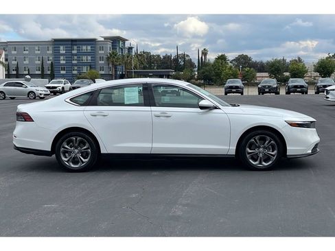 Certified 2023 Honda Accord EX image 7