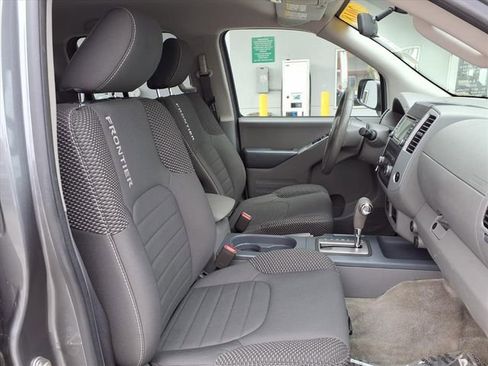 Used 2018 Nissan Frontier SV RWD image 25