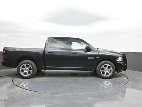 Used 2017 RAM 1500 Express RWD image 18
