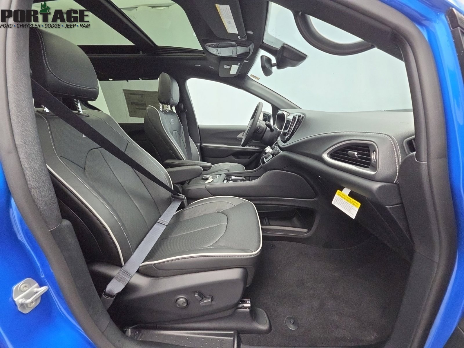 New 2027 Chrysler Pacifica Limited AWD/4WD image 53