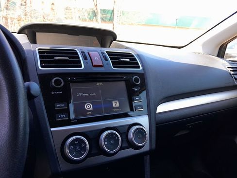 Used 2017 Subaru Crosstrek 2.0i Premium image 24