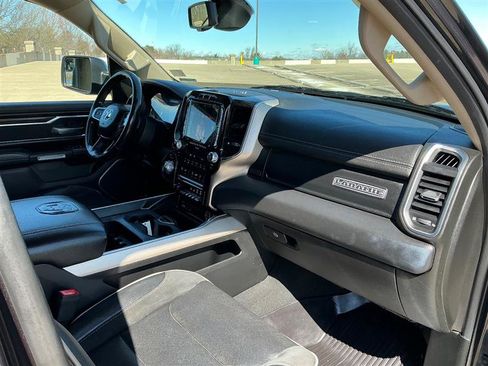 Used 2019 RAM 1500 Laramie image 38